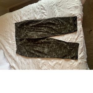 Lane Bryant Dark Camouflage  Jeans Sz 24